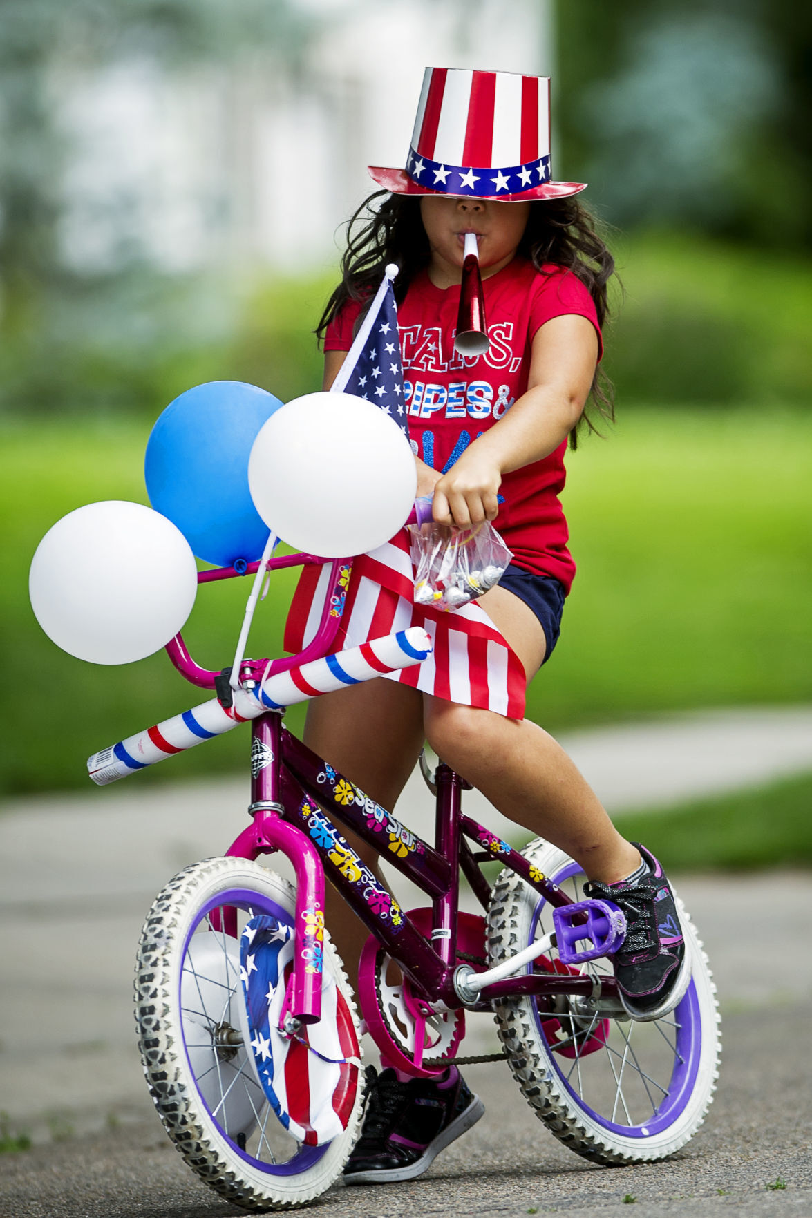 Girl in patriotic top hat, 2014